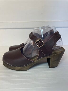 Lotta Clogs Low Wood leather heeled clogs in aubergine women’s size 7-7.5